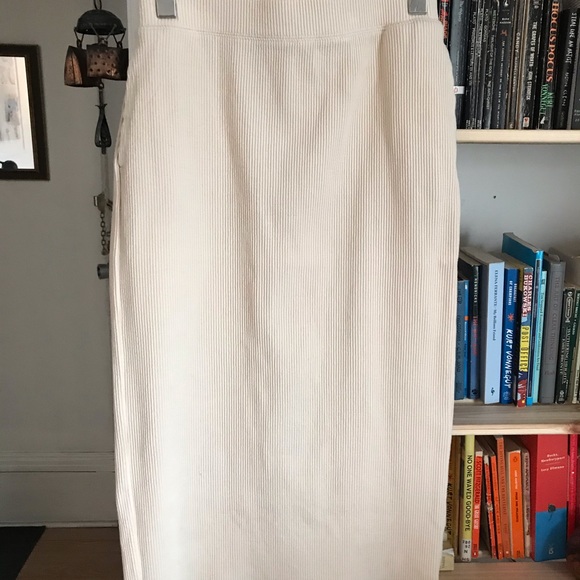 Uniqlo ribbed long pencil skirt - Picture 2 of 3